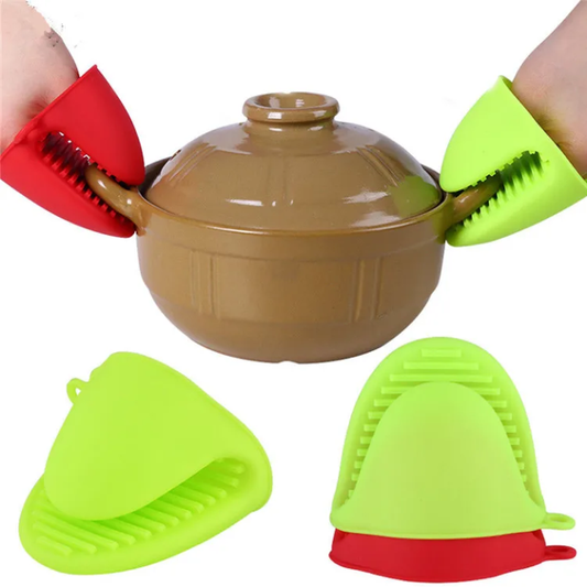 Buy 1 Get 1 FREE | Heat Resistant Silicone Mini Oven Gloves